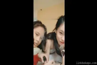 Bokep Live Dua Kakak-Adik Nakal Pamer Tubuh Live Sampe Squirt Bareng