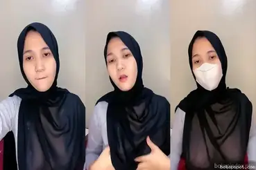 Cewek toket gede pamer tubuh di live bikin penonton panas
