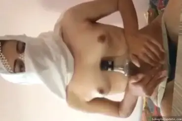 Siapa yang bisa isi lubang memekku